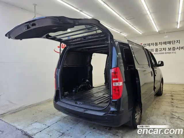 Hyundai Starex 2015 2.5 автомат (гидро), миниатюра 12