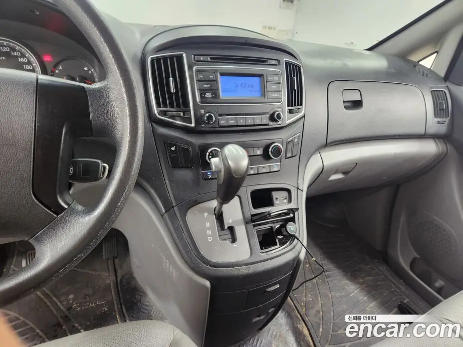 Hyundai Starex 2015 2.5 автомат (гидро), фото 7