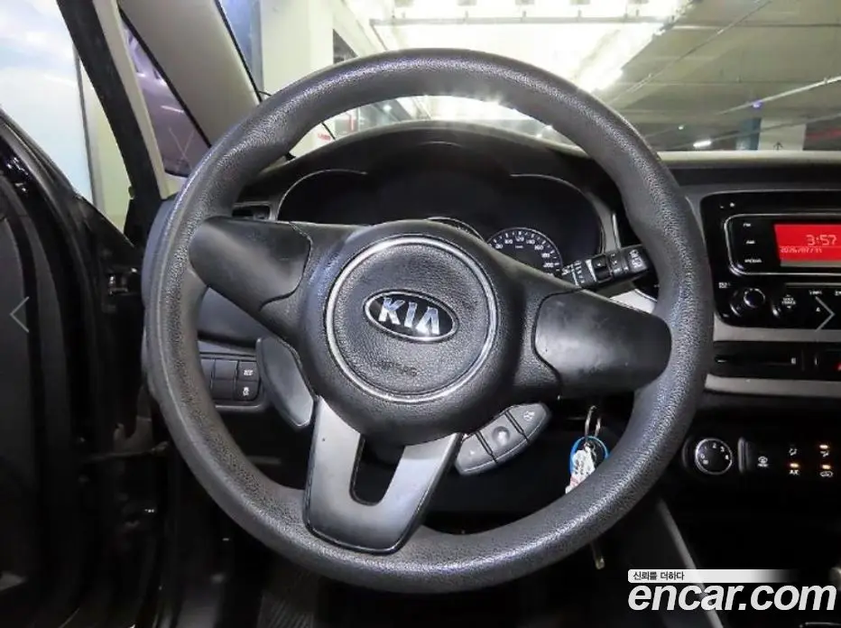 Kia Carens 2013 1.7 автомат (гидро), фото 8