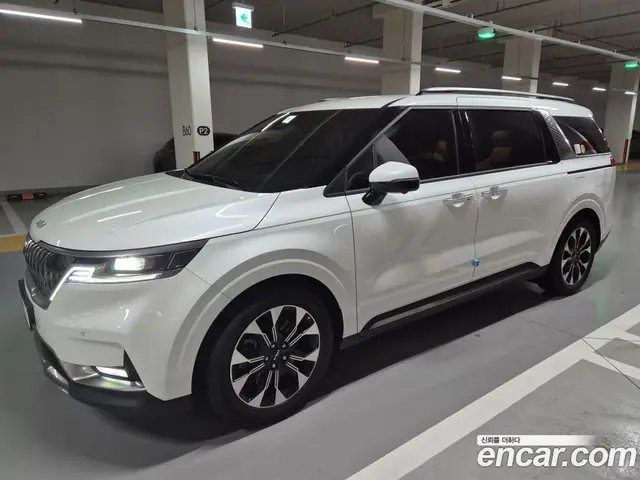 Kia Carnival 2023 2.2 автомат (гидро), миниатюра 2
