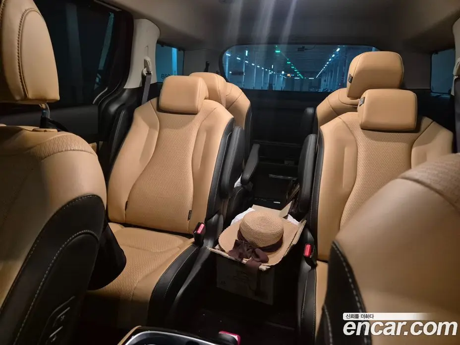 Kia Carnival 2023 2.2 автомат (гидро), фото 14
