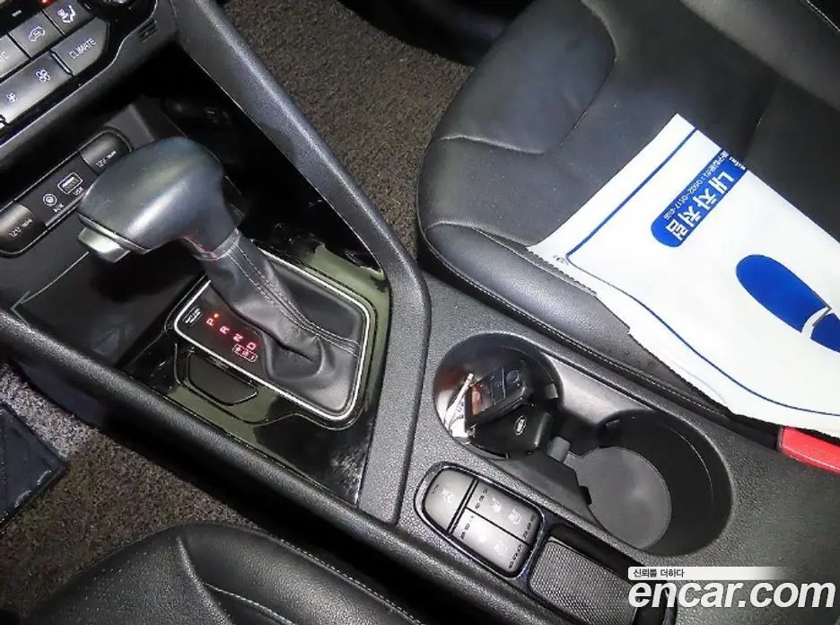 Kia Niro 2016 1.6 автомат (гидро), фото 12