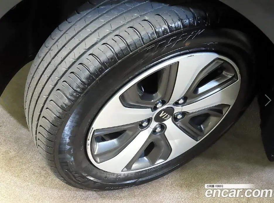 Kia Niro 2016 1.6 автомат (гидро), фото 20