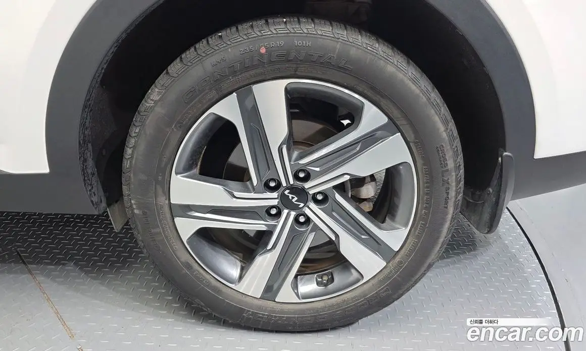 Kia Sorento 2023 1.6 автомат (гидро), фото 5