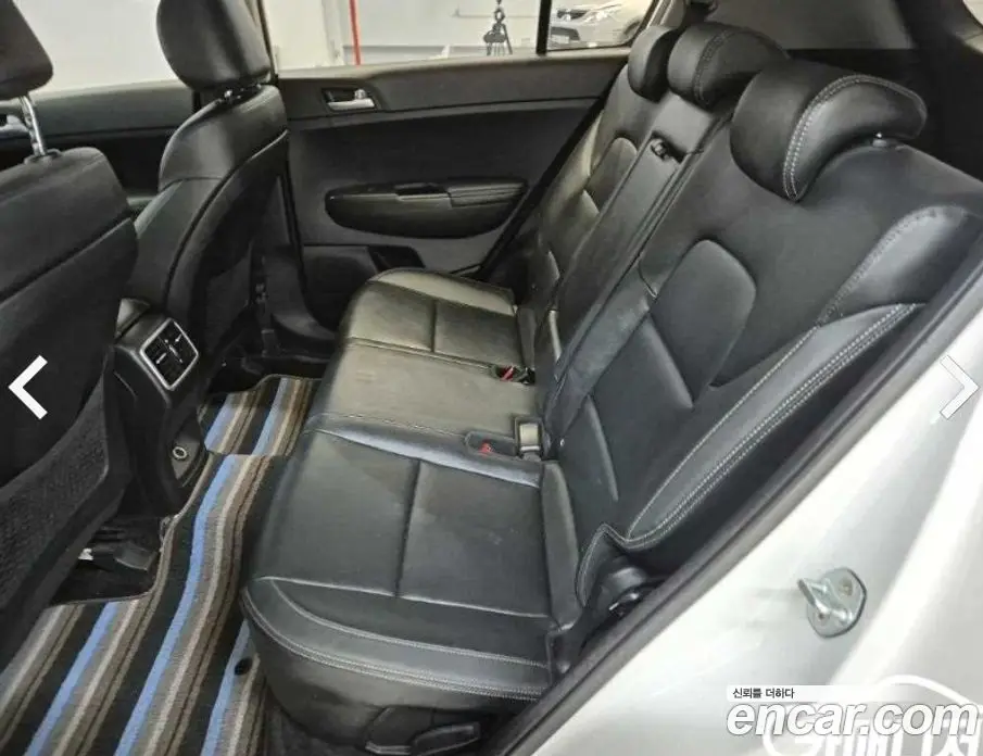 Kia Sportage 2015 1.7 автомат (гидро), фото 12