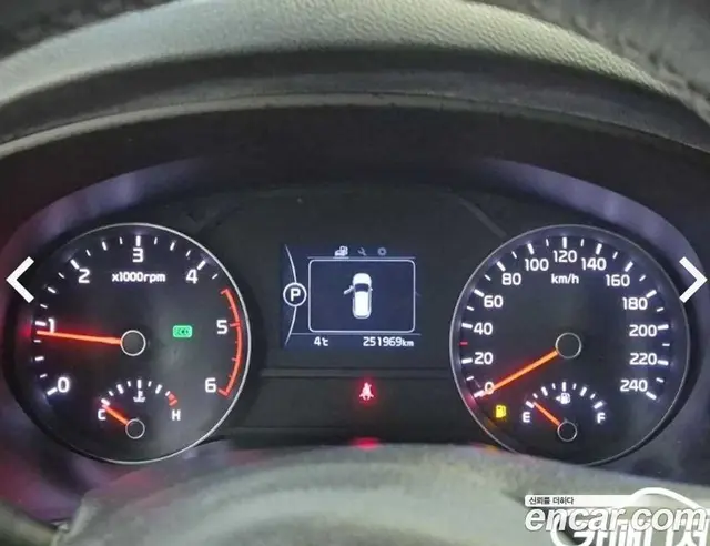 Kia Sportage 2015 1.7 автомат (гидро), миниатюра 6