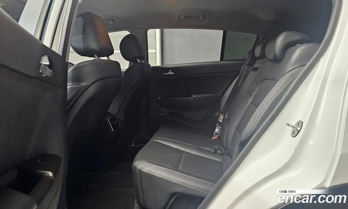 Kia Sportage 2016 2.0 автомат (гидро), фото 12