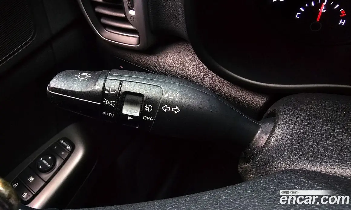 Kia Sportage 2016 2.0 автомат (гидро), фото 17