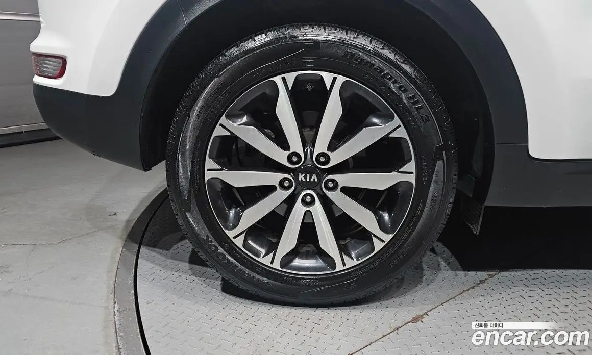 Kia Sportage 2016 2.0 автомат (гидро), фото 5