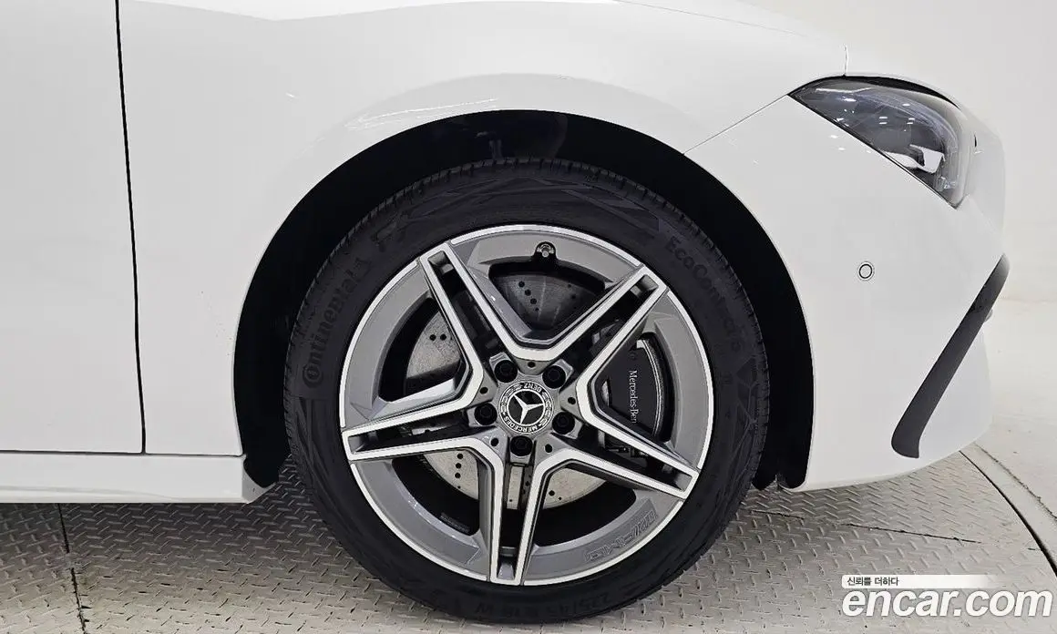 Mercedes-Benz CLA-Class 2025 2.0 автомат (гидро), фото 5