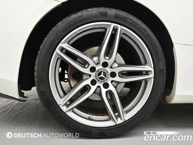 Mercedes-Benz E-Class 2019 1.9 автомат (гидро), миниатюра 5