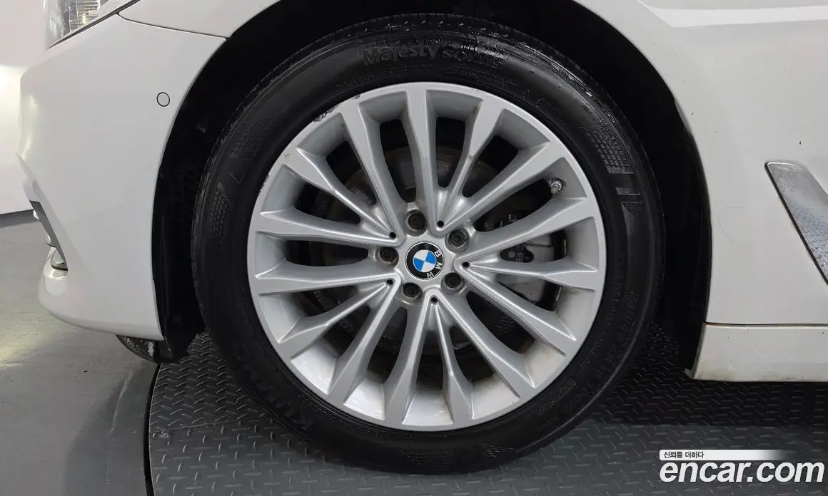BMW 5 серия 2018 2.0 автомат (гидро), фото 5
