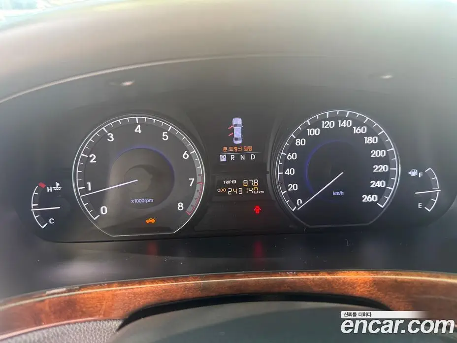 Hyundai Equus 2010 4.6 автомат (гидро), фото 8 Hyundai Equus 2010 4.6 автомат (гидро), фото 8