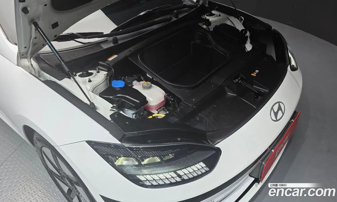 Hyundai Ioniq 6 2022 0.1 автомат (гидро), фото 6