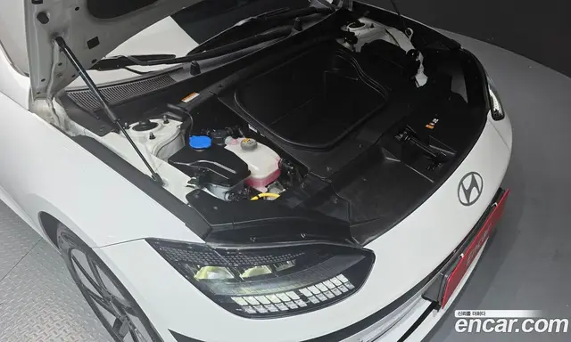 Hyundai Ioniq 6 2022 0.1 автомат (гидро), миниатюра 6