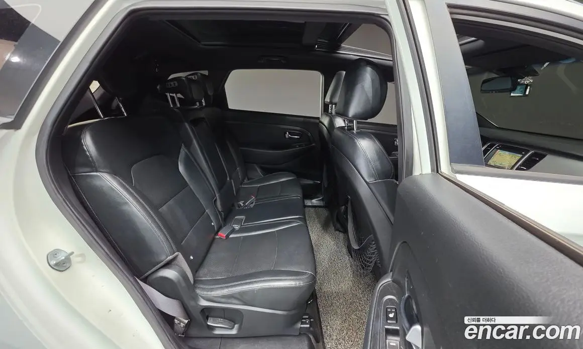 Kia Carens 2013 1.7 автомат (гидро), фото 19