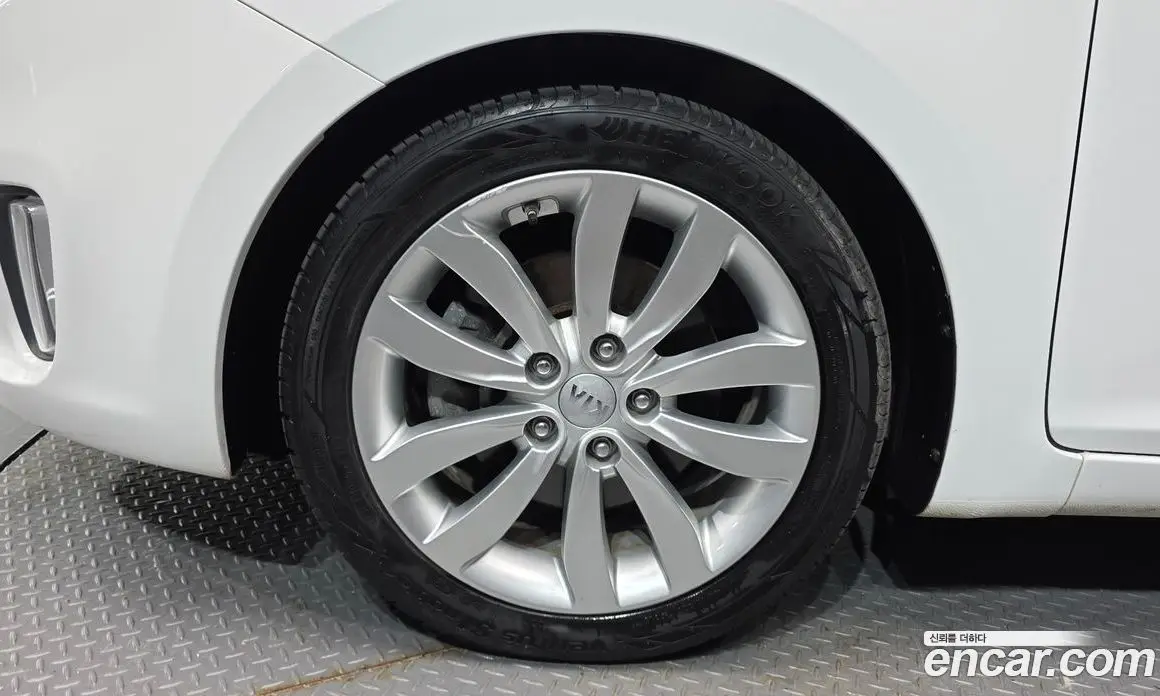 Kia Carens 2013 1.7 автомат (гидро), фото 5