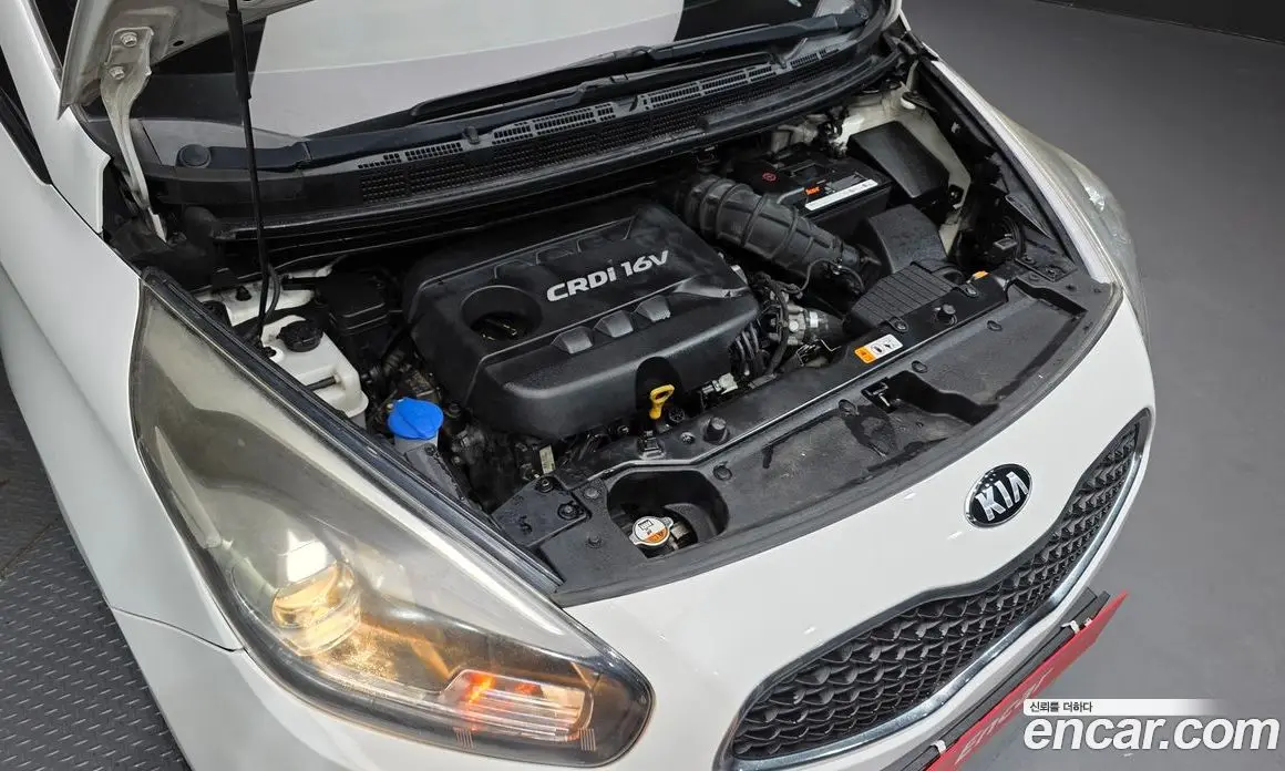 Kia Carens 2013 1.7 автомат (гидро), фото 6