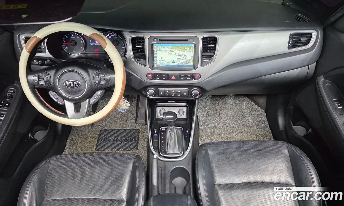 Kia Carens 2013 1.7 автомат (гидро), фото 7