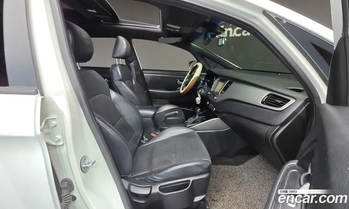 Kia Carens 2013 1.7 автомат (гидро), фото 10