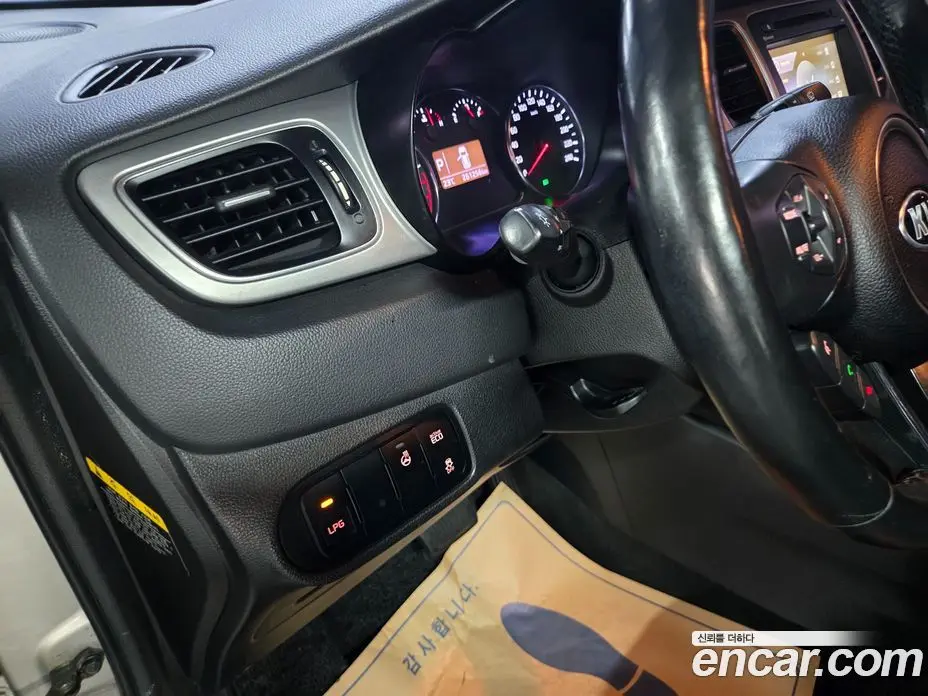 Kia Carens 2013 2.0 автомат (гидро), фото 17