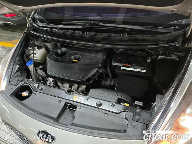 Kia Carens 2013 2.0 автомат (гидро), миниатюра 6