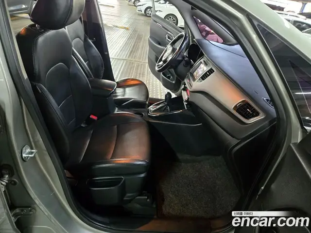 Kia Carens 2013 2.0 автомат (гидро), миниатюра 9