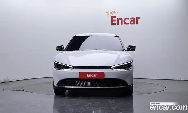 Kia EV6 2023 0.1 автомат (гидро), миниатюра 3 Kia EV6 2023 0.1 автомат (гидро), миниатюра 3