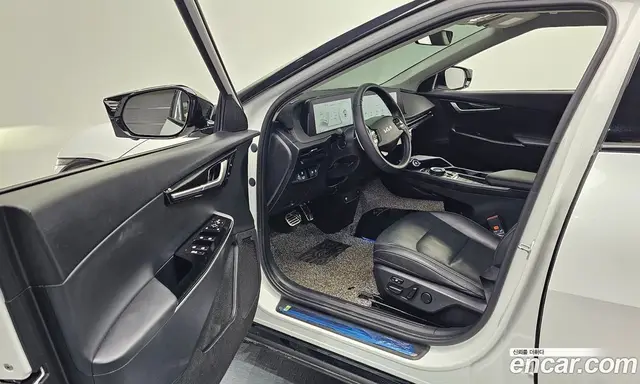 Kia EV6 2023 0.1 автомат (гидро), миниатюра 10 Kia EV6 2023 0.1 автомат (гидро), миниатюра 10