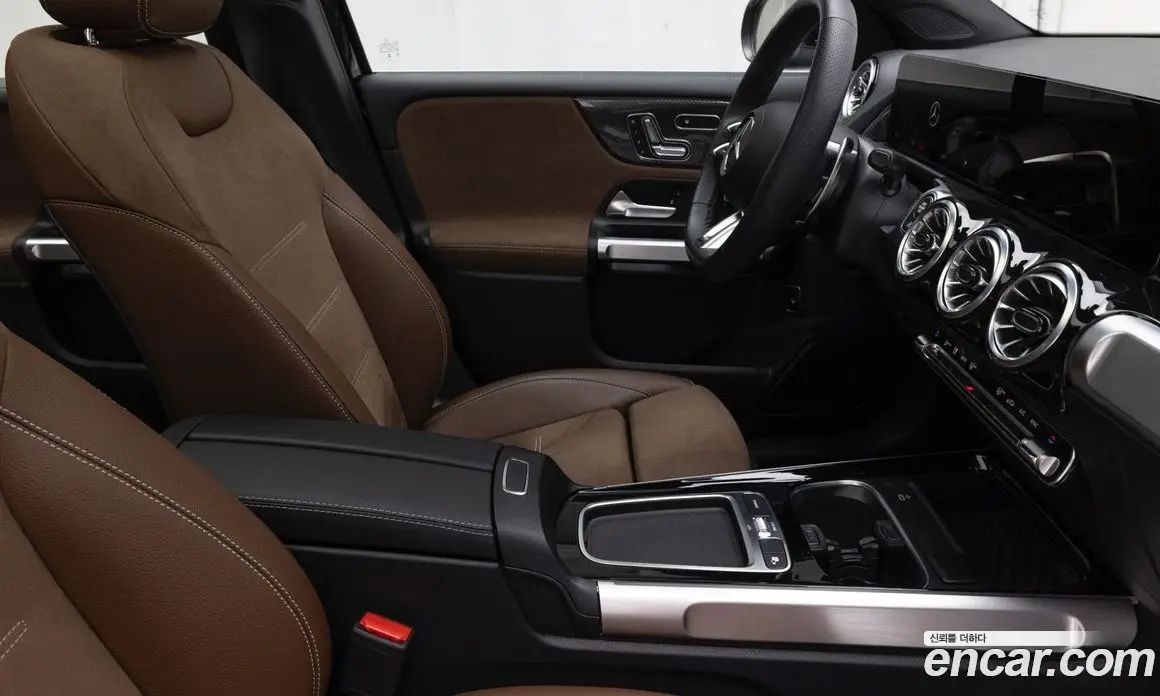Mercedes-Benz GLB-Class 2025 2.0 автомат (гидро), фото 9
