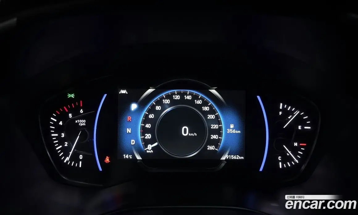 Hyundai Santa Fe 2018 2.0 автомат (гидро), фото 11