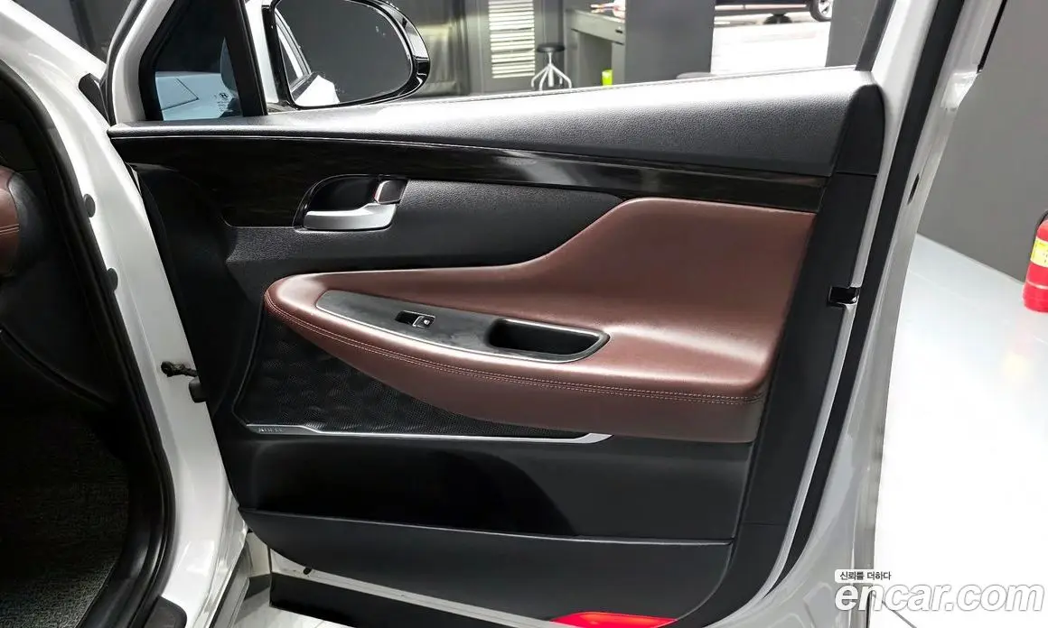 Hyundai Santa Fe 2018 2.0 автомат (гидро), фото 14