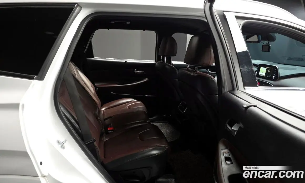 Hyundai Santa Fe 2018 2.0 автомат (гидро), фото 17