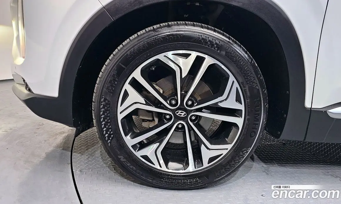 Hyundai Santa Fe 2020 2.0 автомат (гидро), фото 5