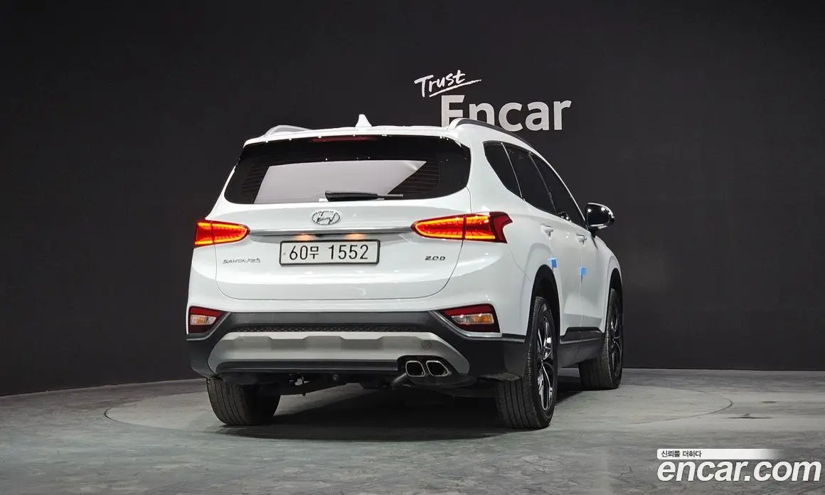 Hyundai Santa Fe 2019 2.0 автомат (гидро), фото 4 Hyundai Santa Fe 2019 2.0 автомат (гидро), фото 4
