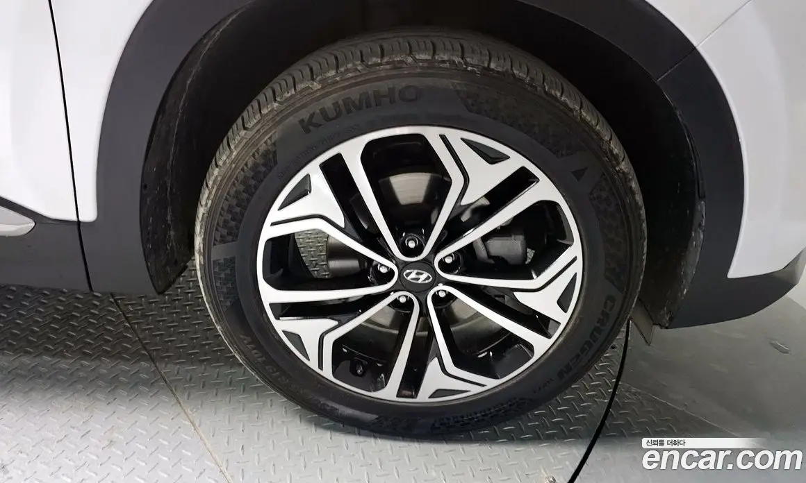 Hyundai Santa Fe 2019 2.0 автомат (гидро), фото 5 Hyundai Santa Fe 2019 2.0 автомат (гидро), фото 5