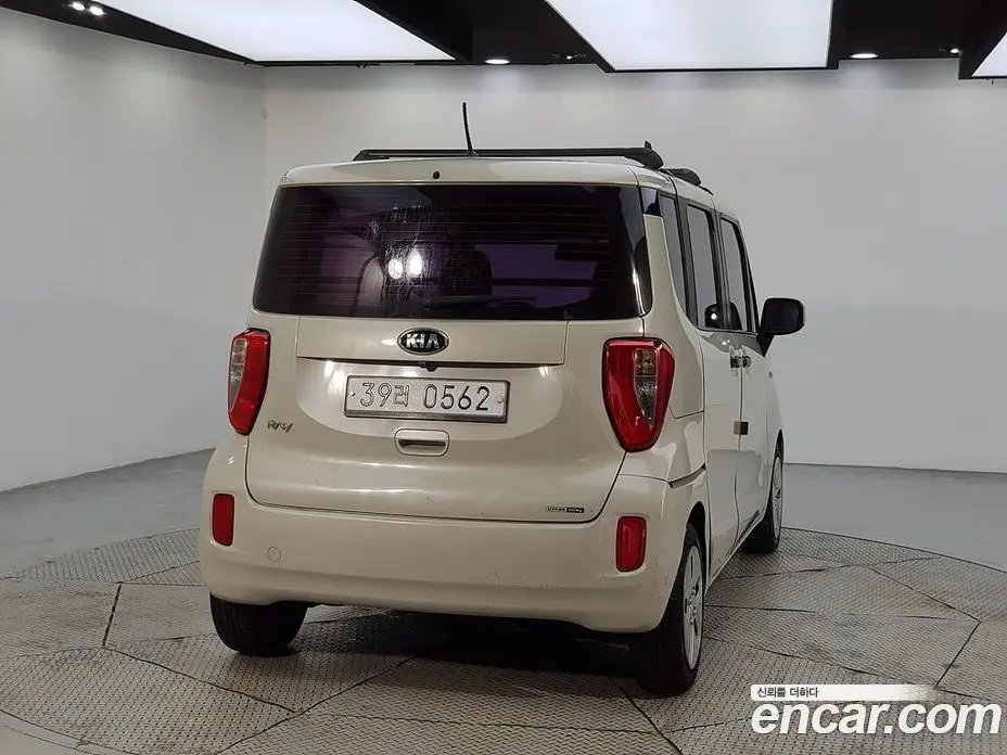 Kia Ray 2016 1.0 автомат (гидро), фото 3