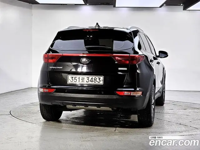 Kia Sportage 2016 1.7 автомат (гидро), миниатюра 4 Kia Sportage 2016 1.7 автомат (гидро), миниатюра 4