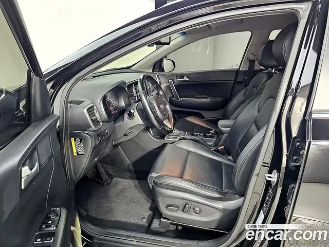 Kia Sportage 2016 1.7 автомат (гидро), миниатюра 10 Kia Sportage 2016 1.7 автомат (гидро), миниатюра 10