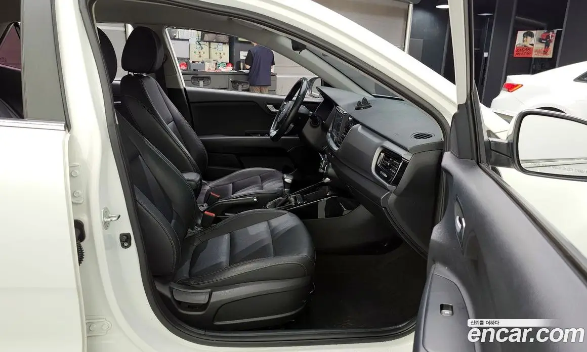 Kia Stonic 2018 1.6 автомат (гидро), фото 11