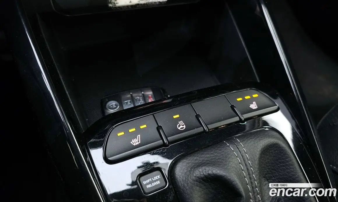 Kia Stonic 2018 1.6 автомат (гидро), фото 19