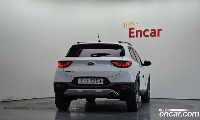 Kia Stonic 2018 1.6 автомат (гидро), миниатюра 4