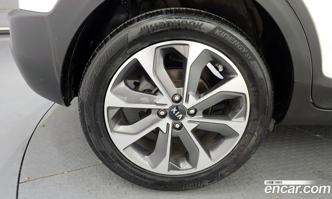 Kia Stonic 2018 1.6 автомат (гидро), фото 5