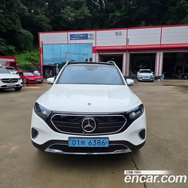 Mercedes-Benz EQB, 2024, 23 547 км