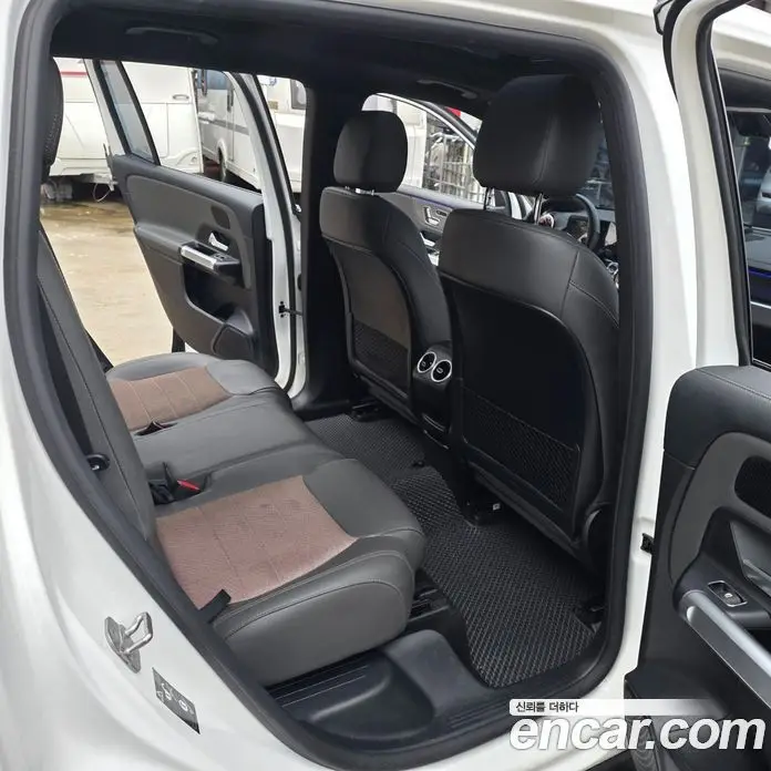 Mercedes-Benz EQB 2024 0.2 автомат (гидро), фото 13