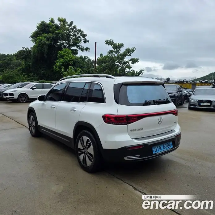 Mercedes-Benz EQB 2024 0.2 автомат (гидро), фото 4