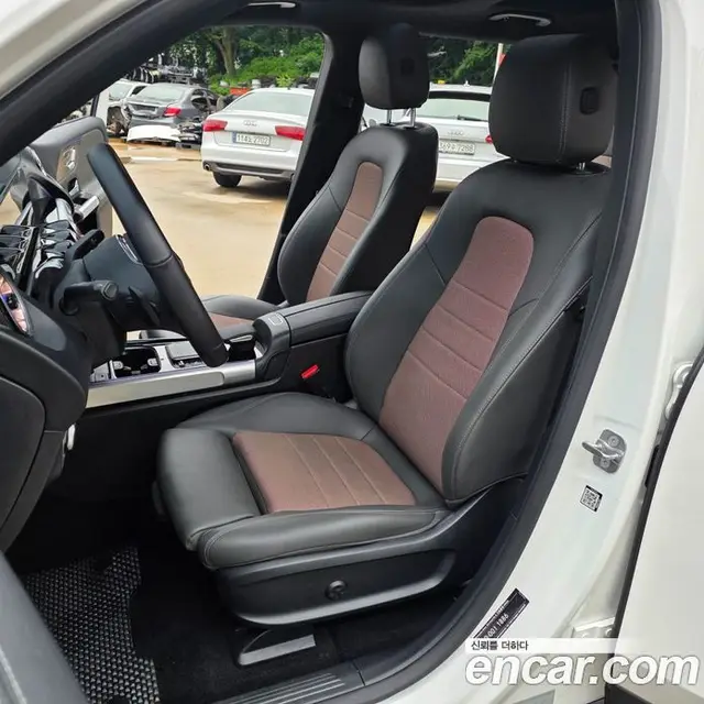 Mercedes-Benz EQB 2024 0.2 автомат (гидро), миниатюра 10