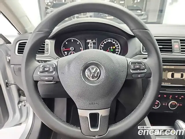 Volkswagen Jetta 2014 2.0 автомат (гидро), миниатюра 9