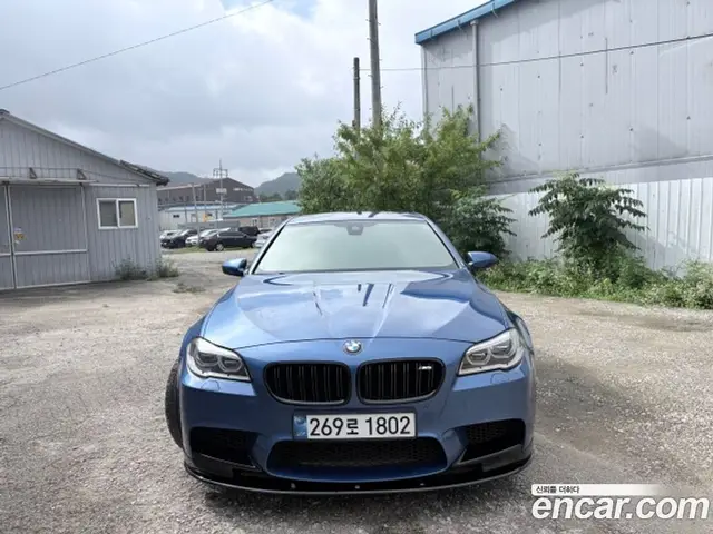 BMW M5 2014 4.4 робот, миниатюра 3