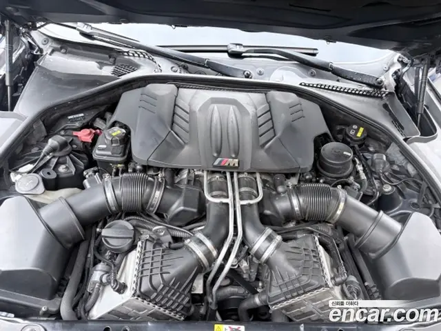 BMW M5 2014 4.4 робот, миниатюра 6